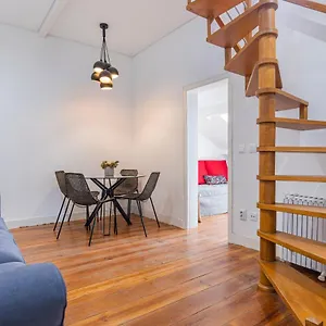Alfama 2bdr Duplex W/ Balcony By Lovelystay Appartement
